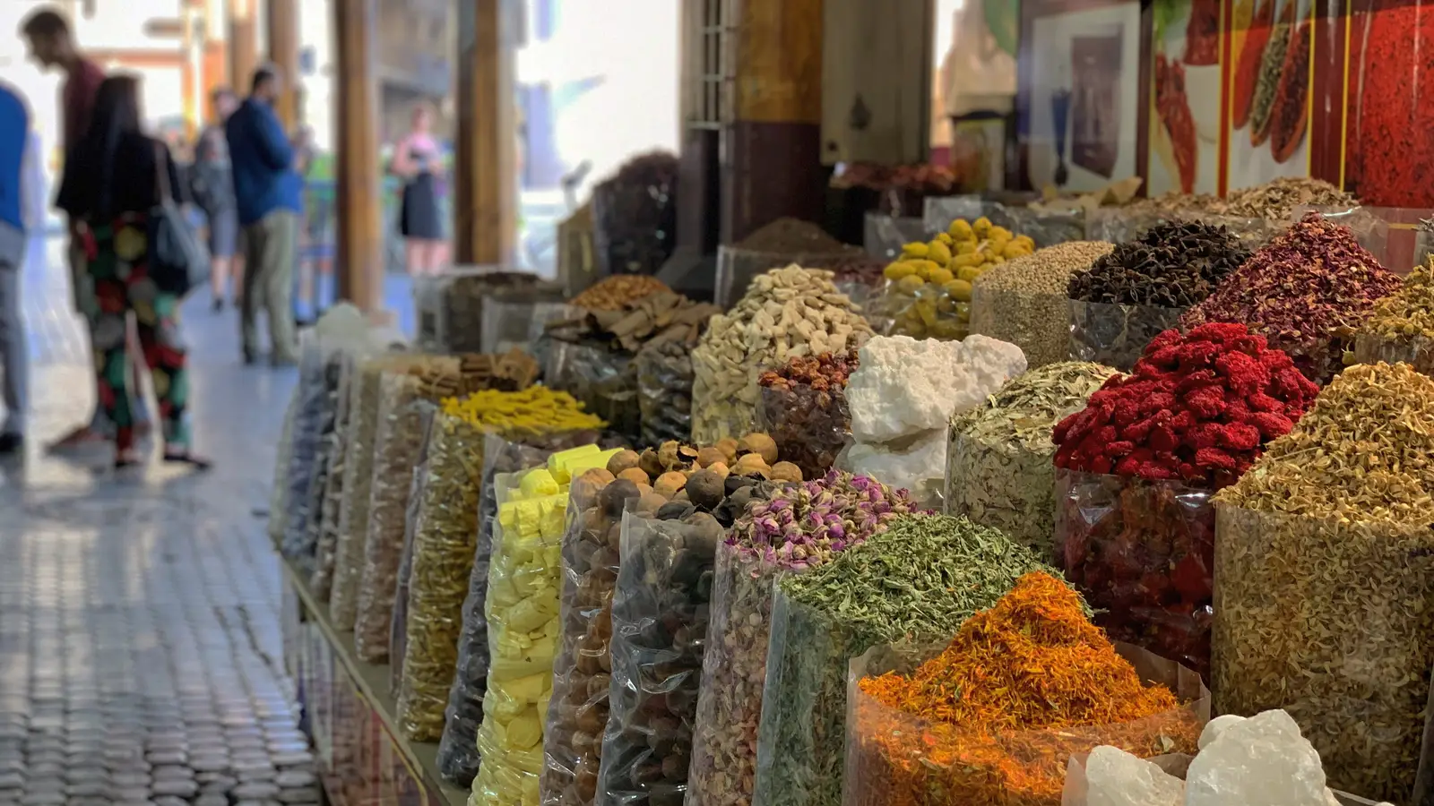 Arabische parfumwinkel met oud en parfums in Dubai